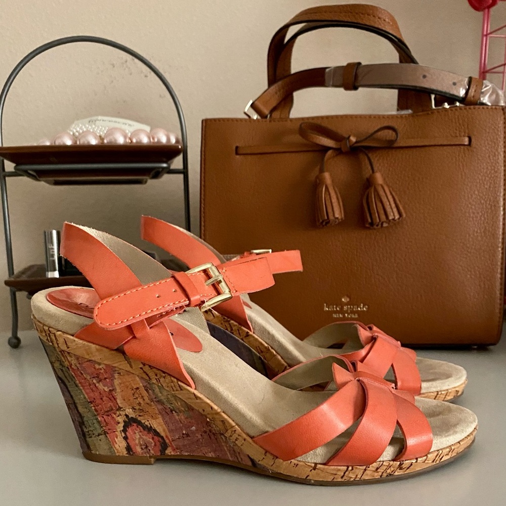 Bandolino Orange cork printed wedge sandals